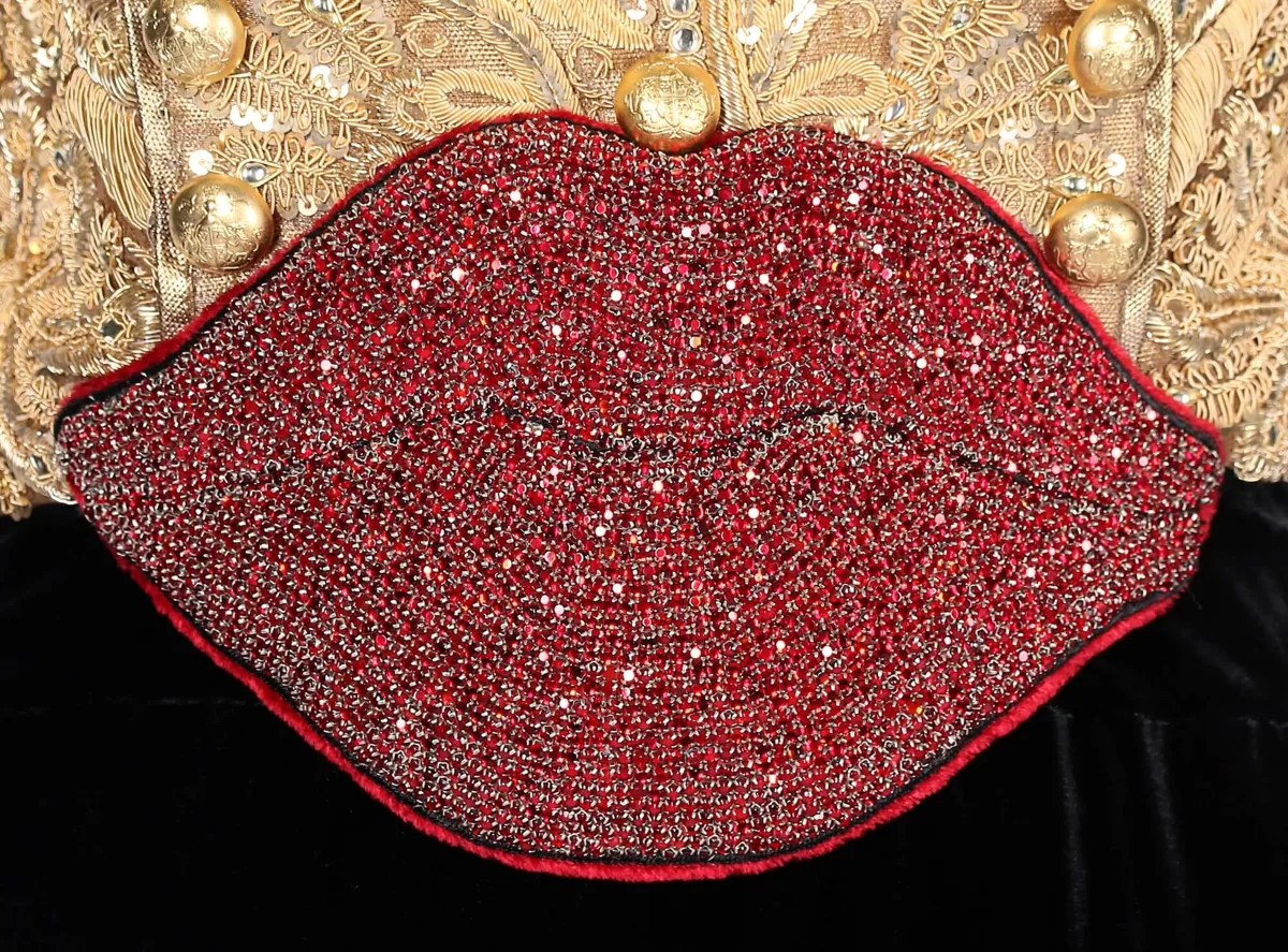 Fashion archive detail